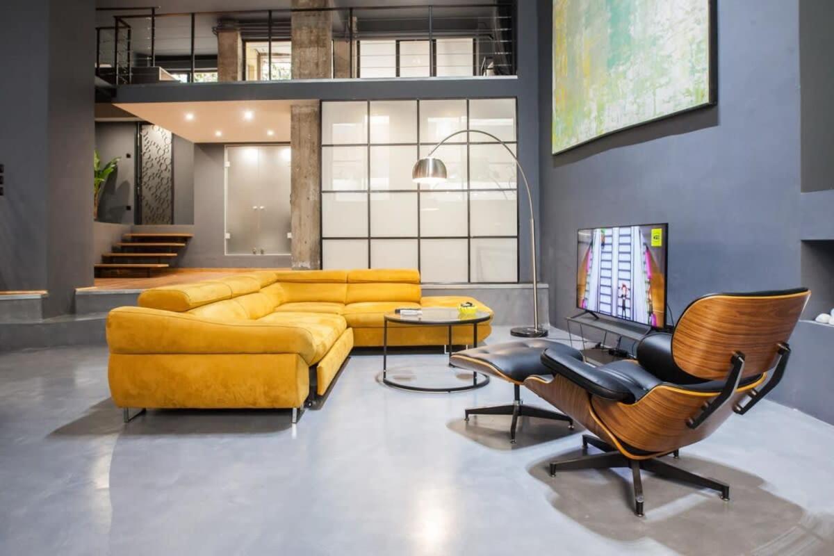 Trendy Industrial Apt Next To Museum Of Acropolis Афины Экстерьер фото