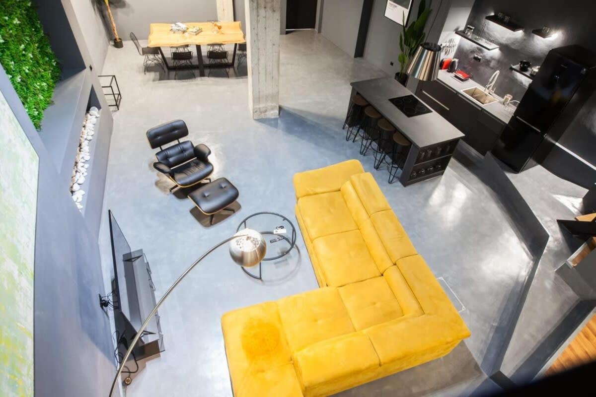 Trendy Industrial Apt Next To Museum Of Acropolis Афины Экстерьер фото